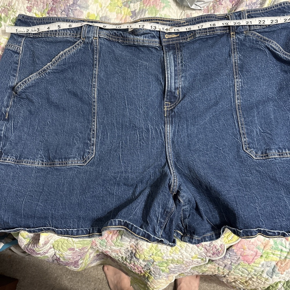 Women's Lane Bryant Bermuda Denim Blue Jean Shorts Size 26 Stretch Mid Rise